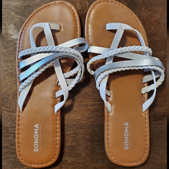 Sonoma Shoes - NWOT Sonoma Angelina White and Silver Strappy Sandals L 9/10